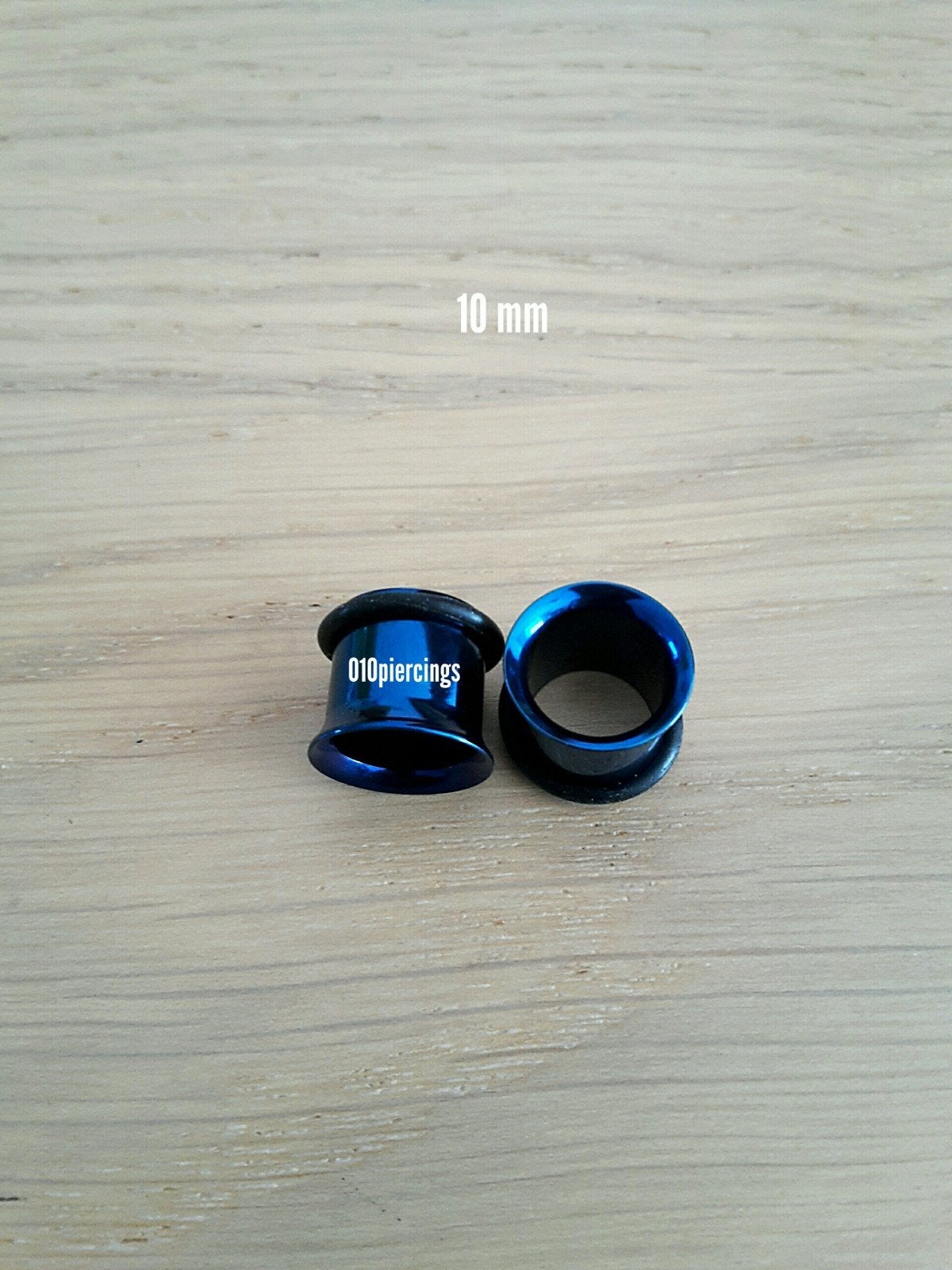 Nieuwe tunnels, pluggen. Staal. Blauw., Sieraden, Tassen en Uiterlijk, Piercings, Ophalen of Verzenden, Zo goed als nieuw, Staal