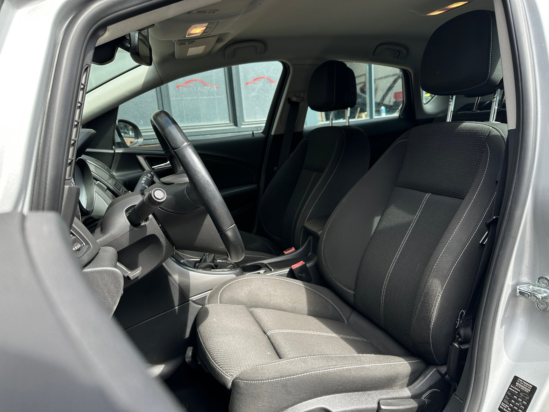 Opel Astra 1.6 Turbo GT|Pdc|Xenon|Cruise|Navi|Stoelv.warming, Voorwielaandrijving, Euro 5, Gebruikt, 4 cilinders