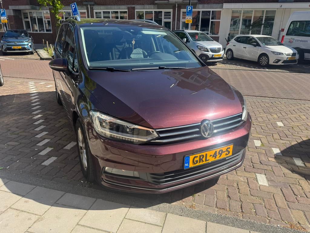 Volkswagen Touran 1.6 TDI SCR 115pk R-line BMT DSG 2018, 23 km/l, Leder, Diesel, 115 pk
