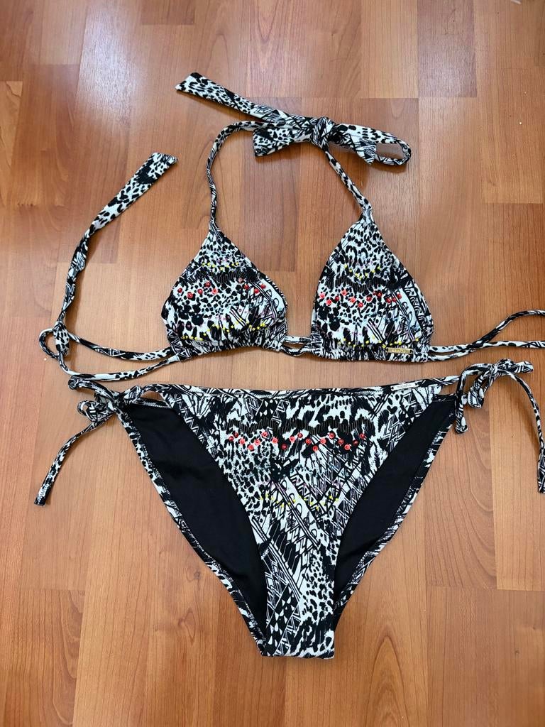 Sapph bikini maat 38/40 M - Zwart/wit met pailletten, Ophalen of Verzenden, Zo goed als nieuw, Zwart, Bikini
