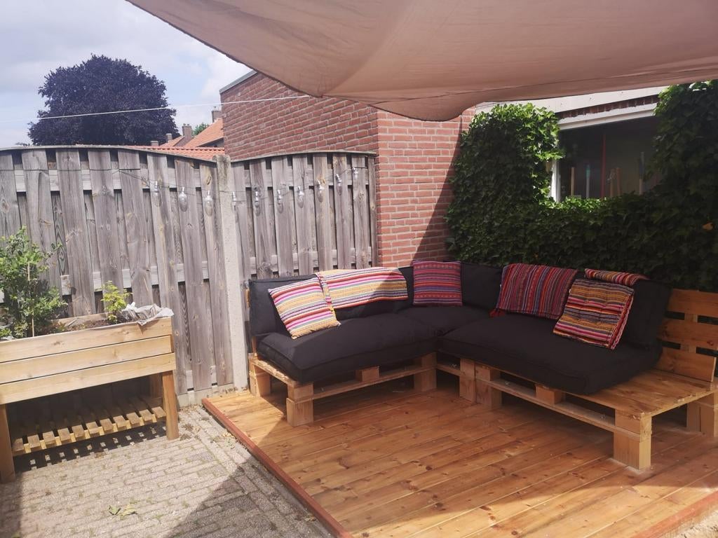 Karwei Palletbank Kussenset Zwart - Zo goed als nieuw, Tuin en Terras, Tuinsets en Loungesets, Ophalen, 6 zitplaatsen, Zo goed als nieuw