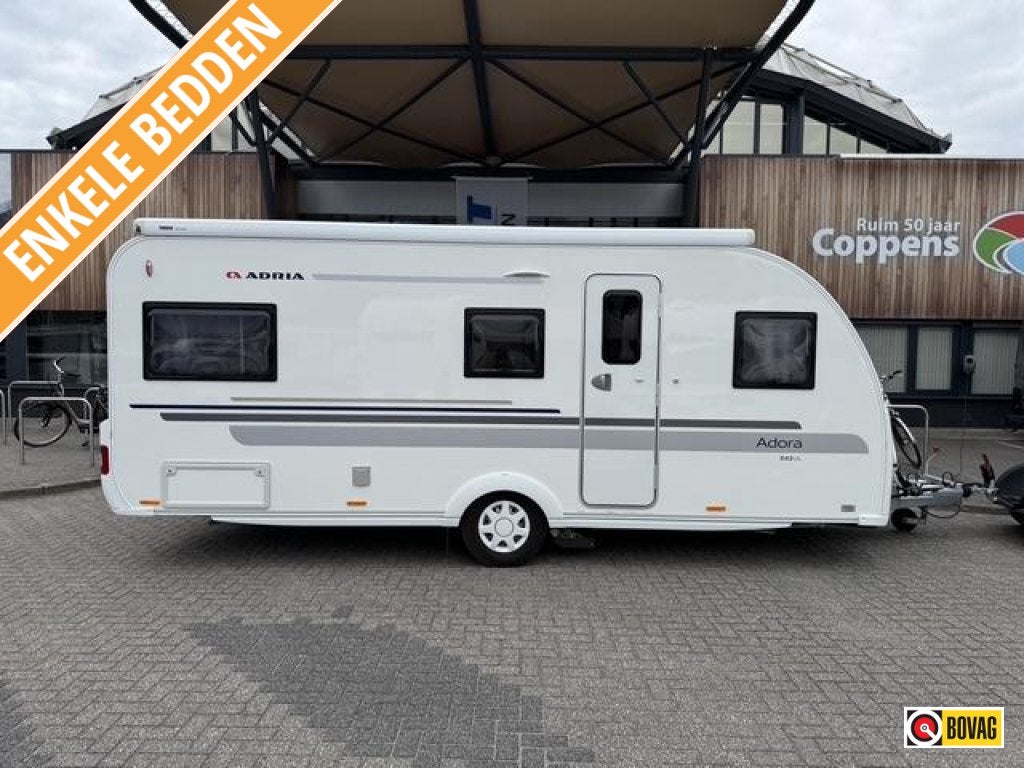 Adria Adora 542 UL 2016 MOVER + LUIFEL!!!, Standaardzit, 2 aparte bedden, Bedrijf, Adria