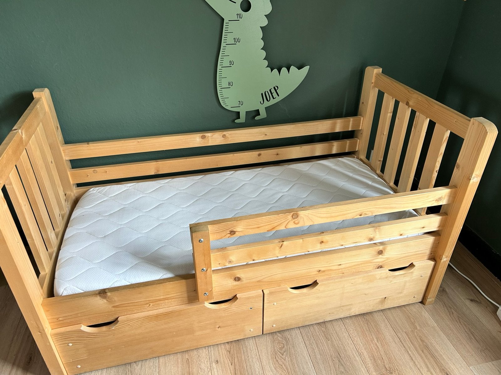 Houten peuterbed 70x150 cm – 2 lades – inclusief matras, Kinderen en Baby's, Kinderkamer | Bedden, Gebruikt, 70 tot 85 cm, 140 tot 160 cm
