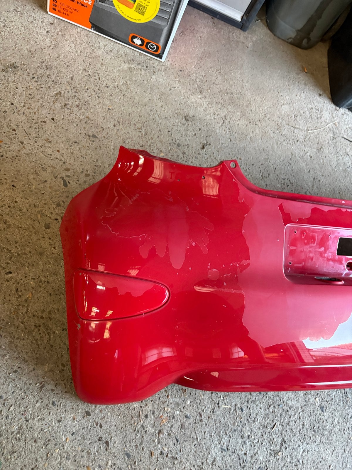 Toyota Aygo Achterbumper - Rood (Gebruikt), Auto-onderdelen, Carrosserie en Plaatwerk, Ophalen, ADMINISTRATIE@innovahautomotive.com