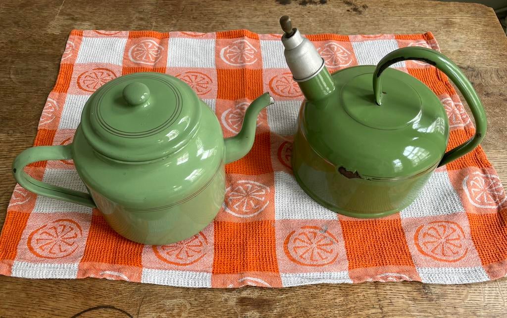 Emaille vintage Theepot  en theeketel, Antiek en Kunst, Antiek | Emaille, Ophalen of Verzenden