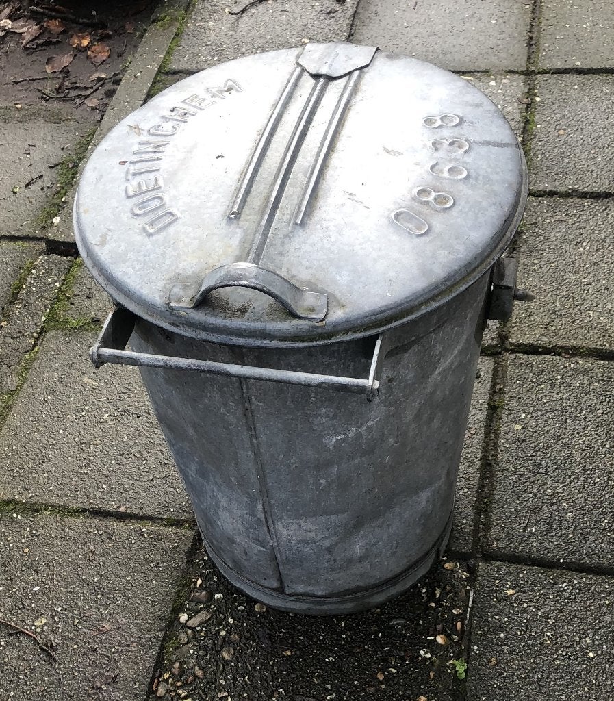 Oude metalen vuilnisemmer - Doetinchem 08638, 50 – 75, Gebruikt, Ophalen of Verzenden, 20 tot 30 liter