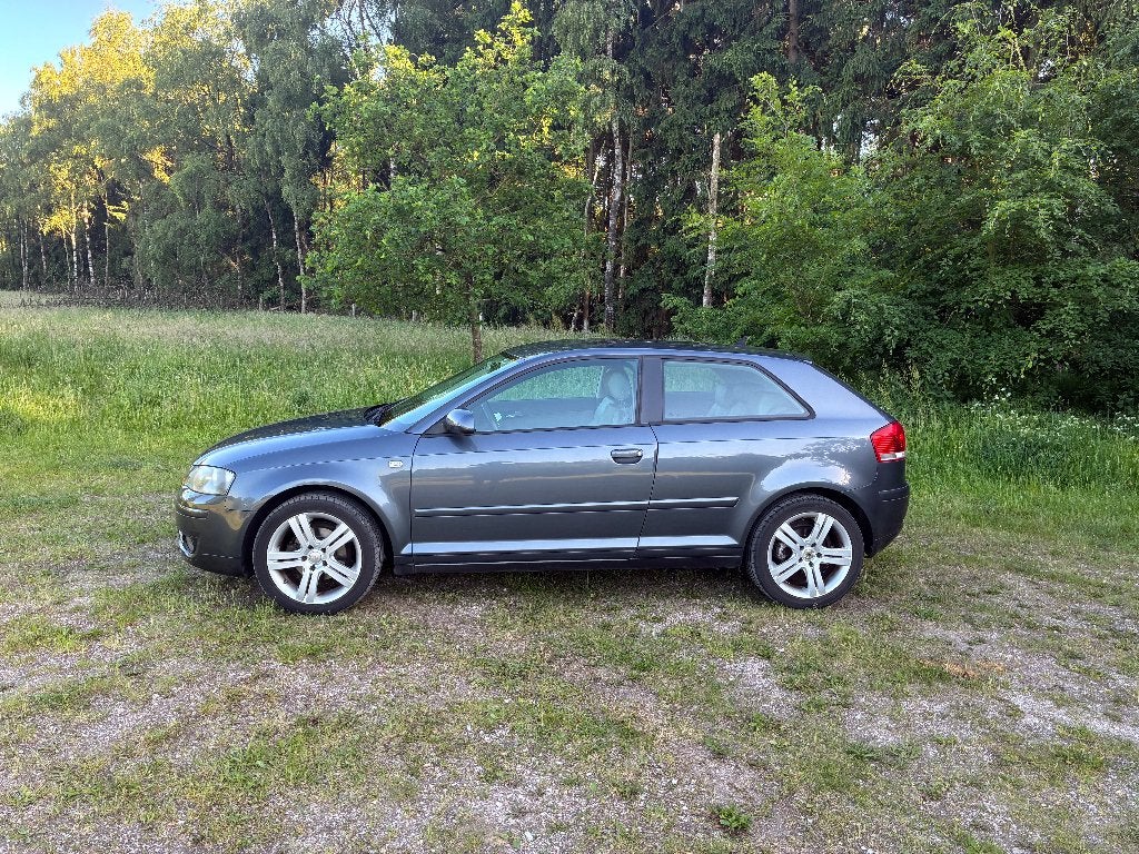Audi A3 1.6 85KW 2007 Grijs, Auto's, Audi, Particulier, A3, Adaptive Cruise Control, Airbags, Centrale vergrendeling, Elektrische ramen