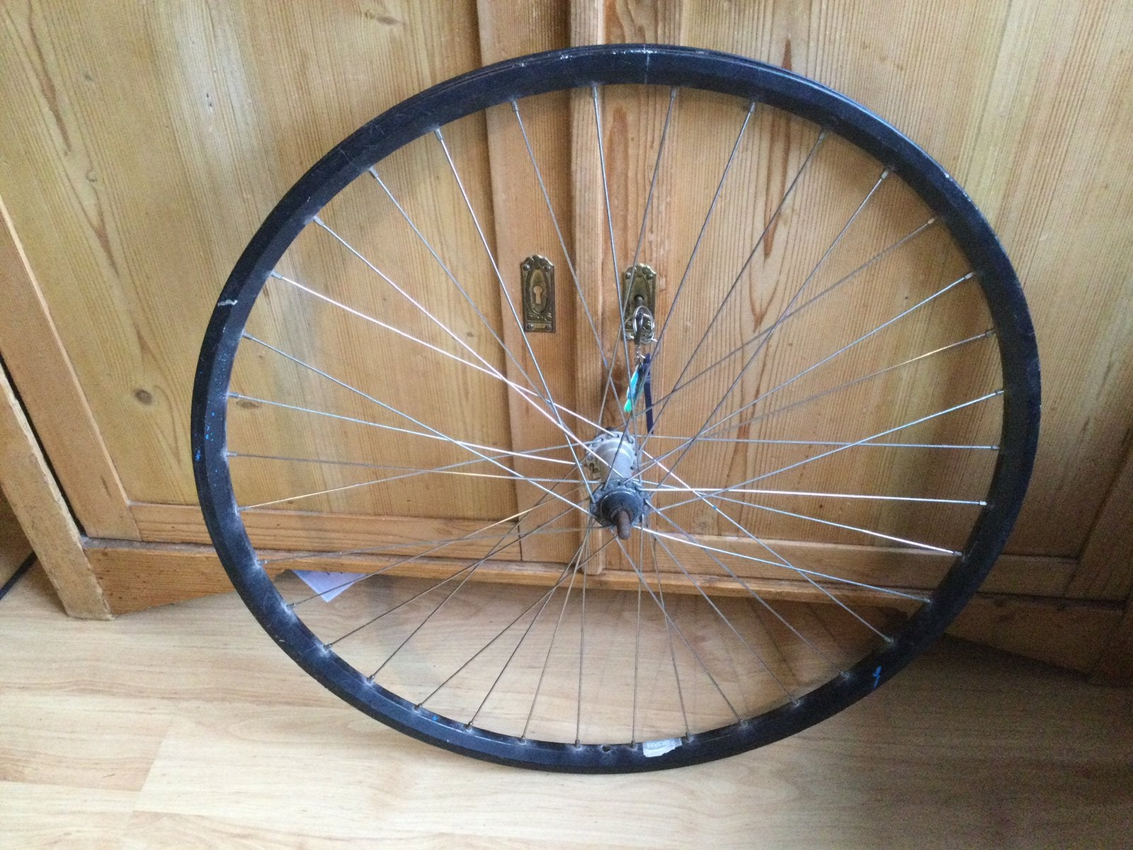 Voorwiel 28 inch, Ophalen of Verzenden, Zo goed als nieuw