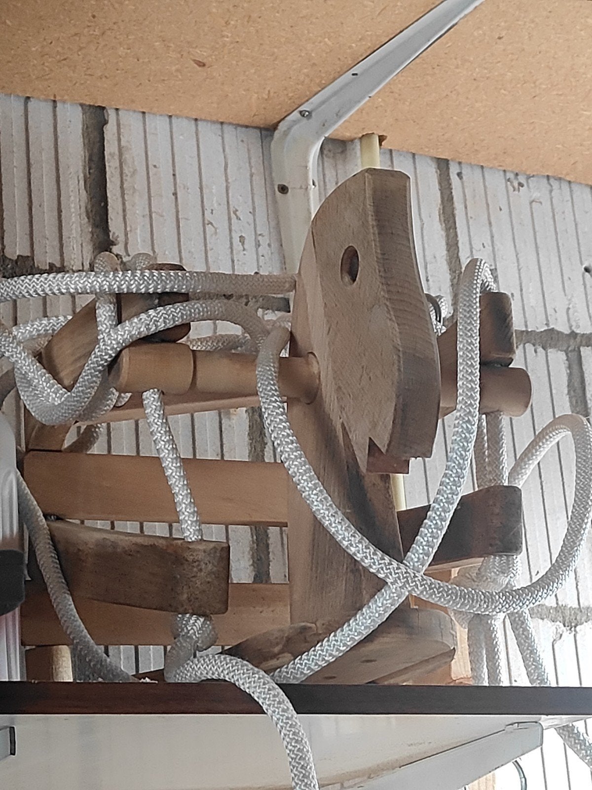 Houten paarden babyschommel - Zo goed als nieuw, Ophalen, Zo goed als nieuw, Rij- of Hobbelspeelgoed