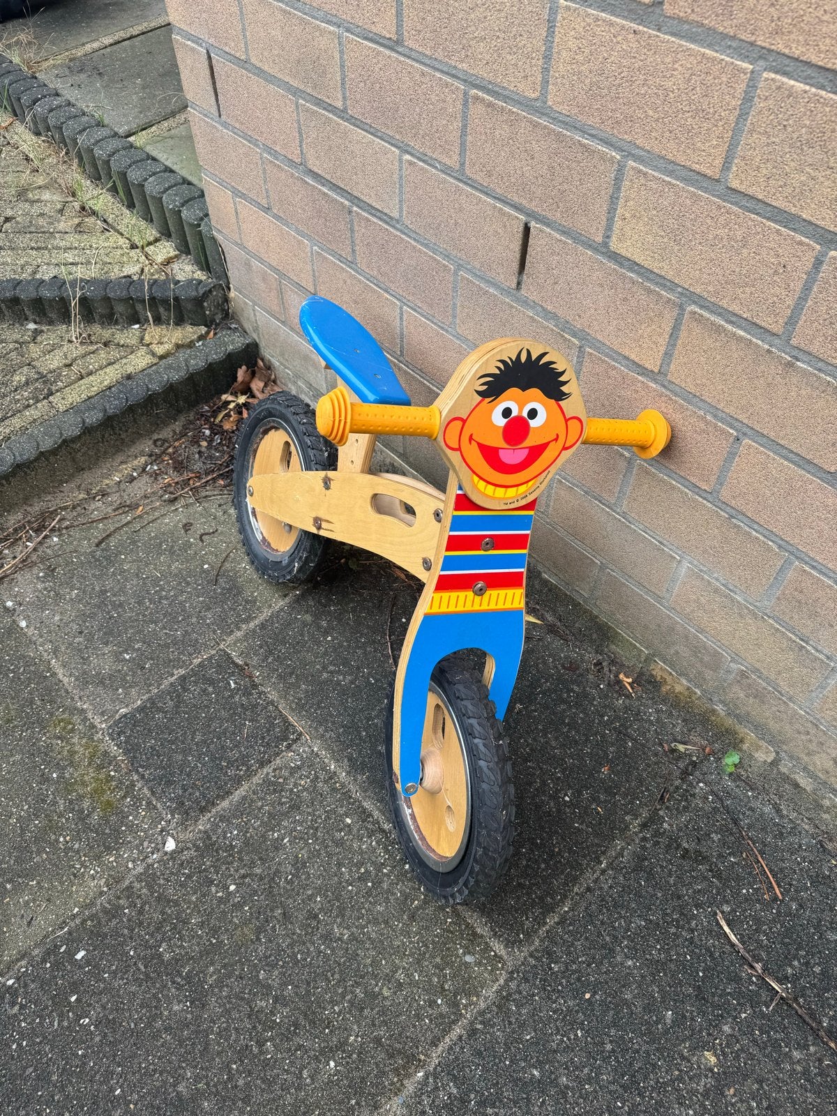 Houten loopfiets Bert en Ernie, Ophalen of Verzenden, Gebruikt, Loopfiets