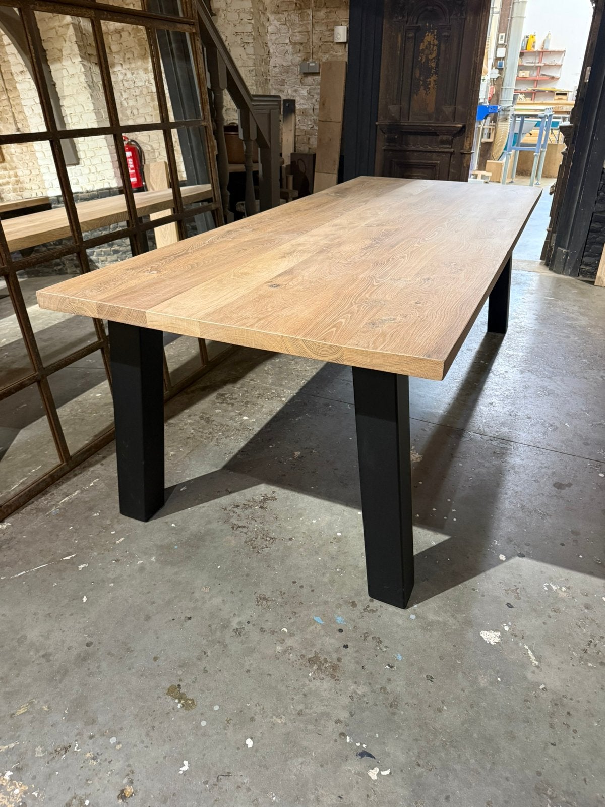 Showroom model eettafel maasief verouderd eiken 240x100, Ophalen, 200 cm of meer, 50 tot 100 cm, Zo goed als nieuw