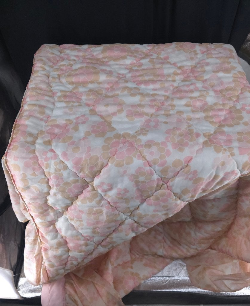 Vintage roze bedsprei met ruches  210x100cmx35cm, Ophalen of Verzenden, Eenpersoons, Kussen