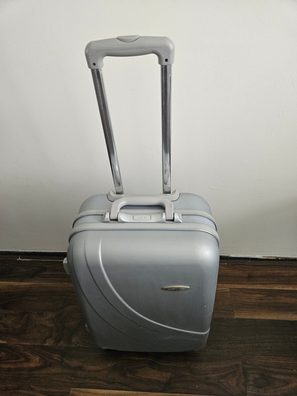 LIV 4 Wielen Hard Kunststof Trolley Koffer - 66 cm, Gebruikt, Hard kunststof, 45 tot 55 cm, Wieltjes