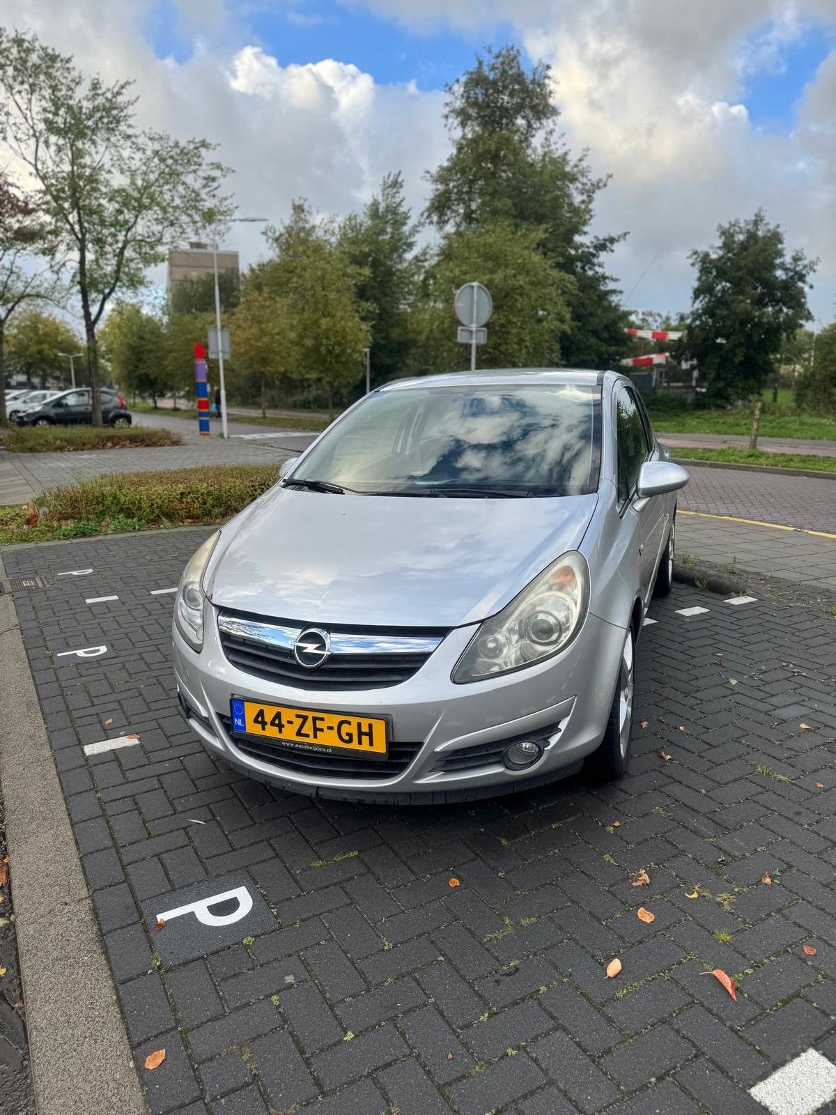 Opel Corsa 1.4-16V Sport 2008 Grijs airco parkeer sensor net, Stof, Zwart, Handgeschakeld, 1364 cc