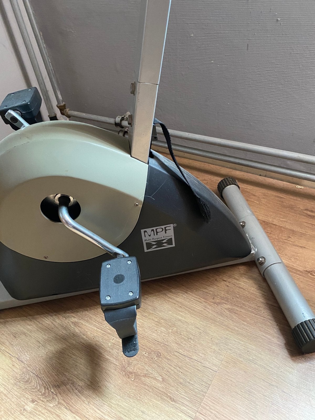 Gratis af te halen homtrainer, Ophalen, Gebruikt, Metaal, Benen