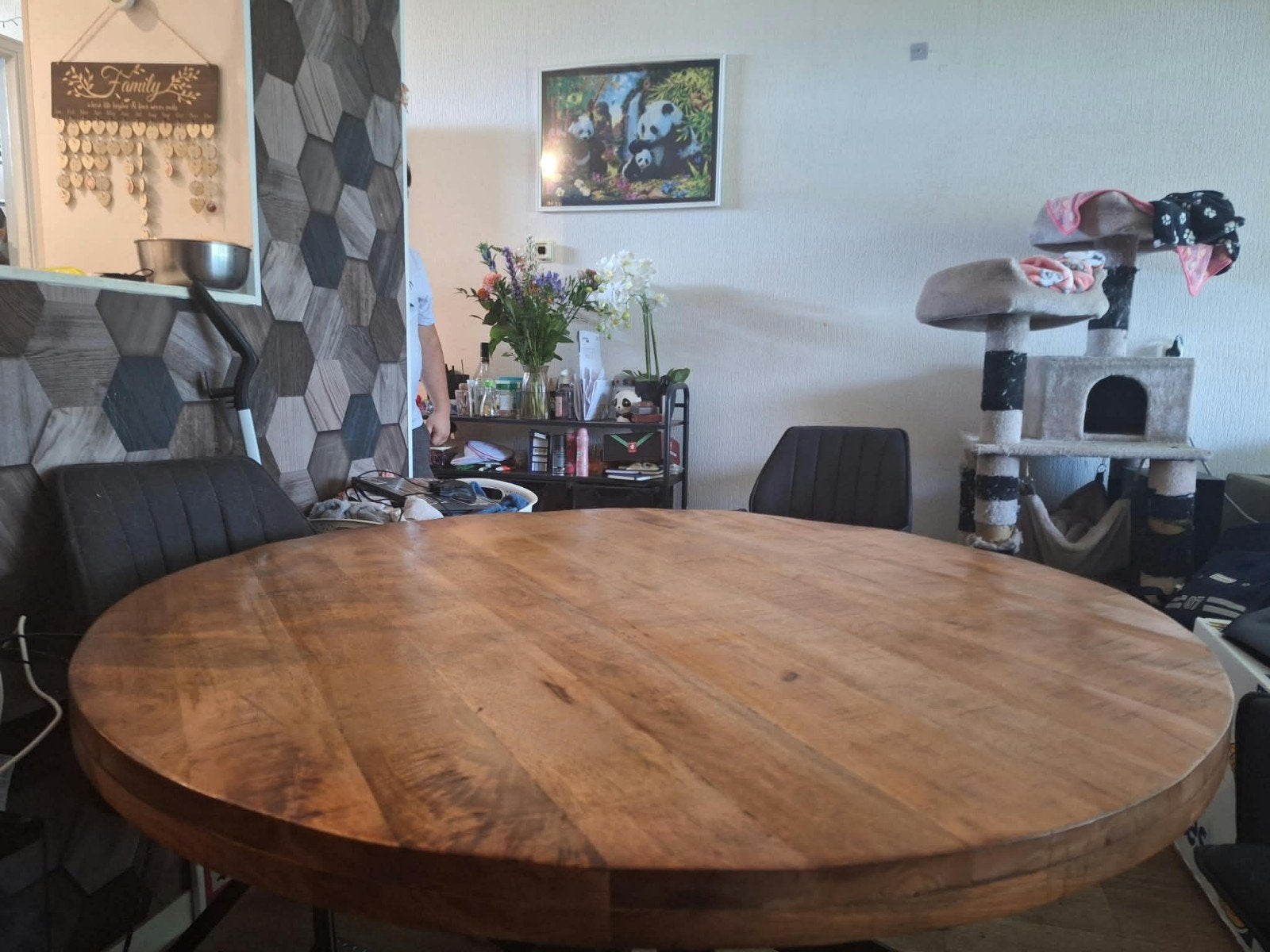 Ronde eettafel en schuine ijzeren poten, Huis en Inrichting, Gebruikt, Rond, Vier personen, Ophalen