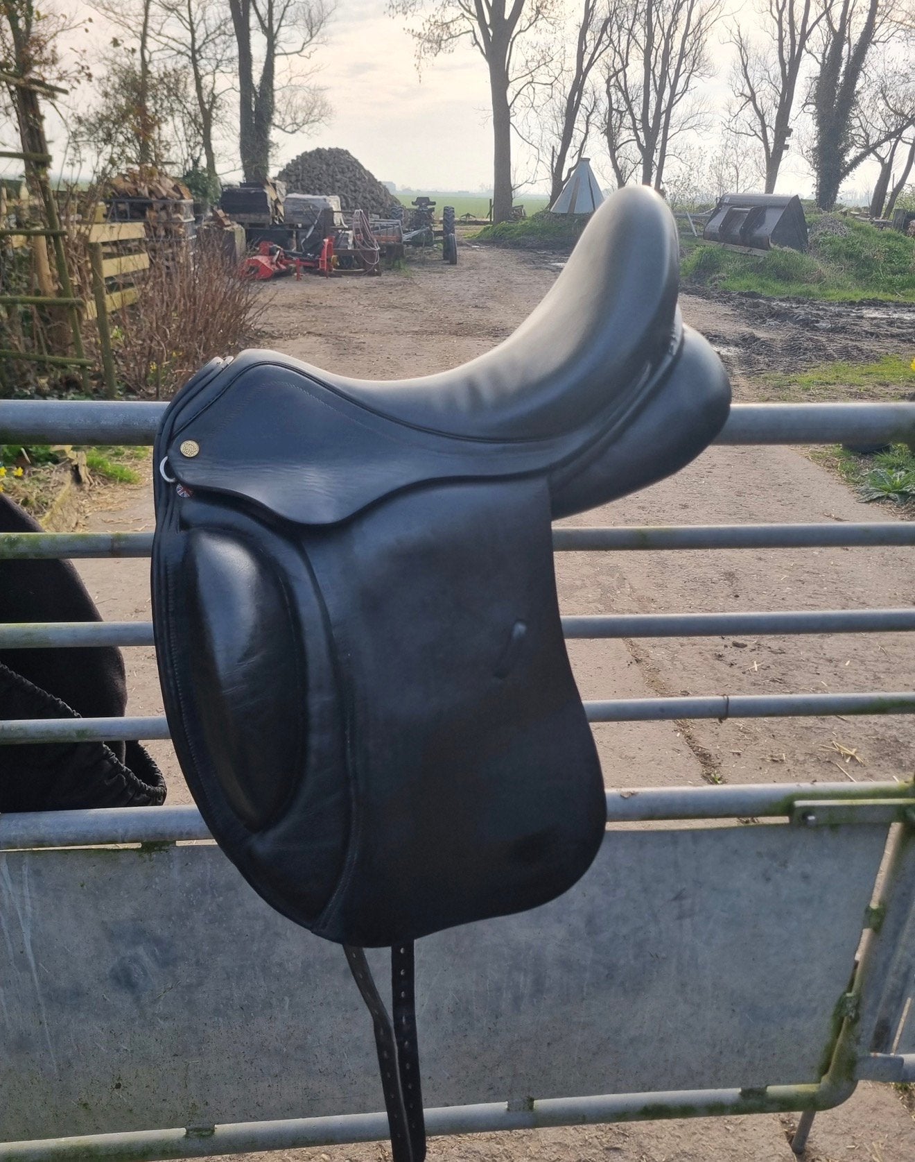 KM dressuurzadel, Dieren en Toebehoren, Paarden en Pony's | Zadels, Gebruikt, Dressuur, XL (18 inch of meer), Ophalen of Verzenden