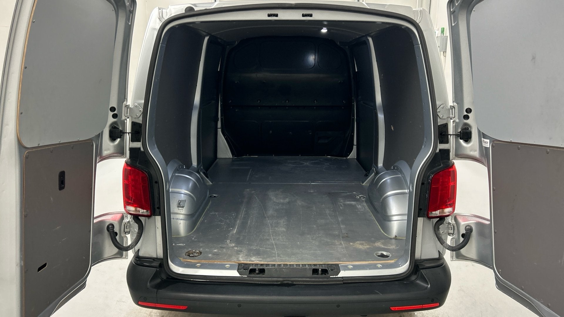 Volkswagen Transporter 2.0 TDI L2H1 30 Automaat /Dubbele sch, Adaptive Cruise Control, Gebruikt, 4 cilinders, 150 pk