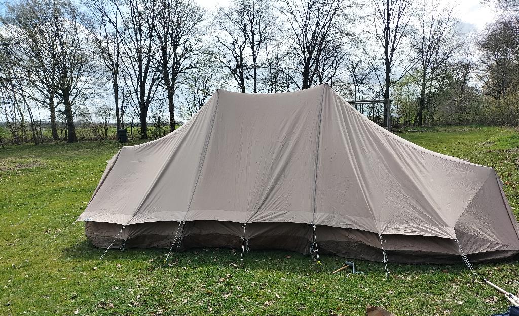 Esvo Comanche lichtgewicht katoen met luifel en zijflappen, Caravans en Kamperen, Ophalen, Gebruikt, Tot en met 4