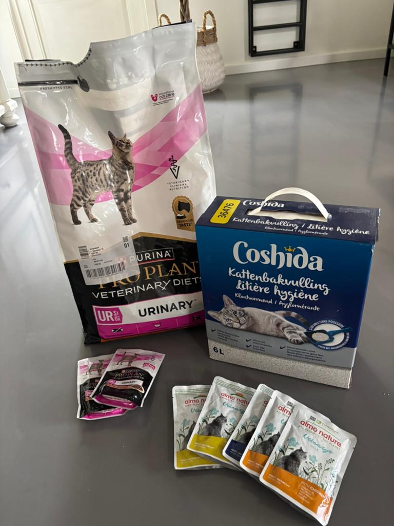 Urinary kattenvoer, Dieren en Toebehoren, Ophalen of Verzenden, Zo goed als nieuw
