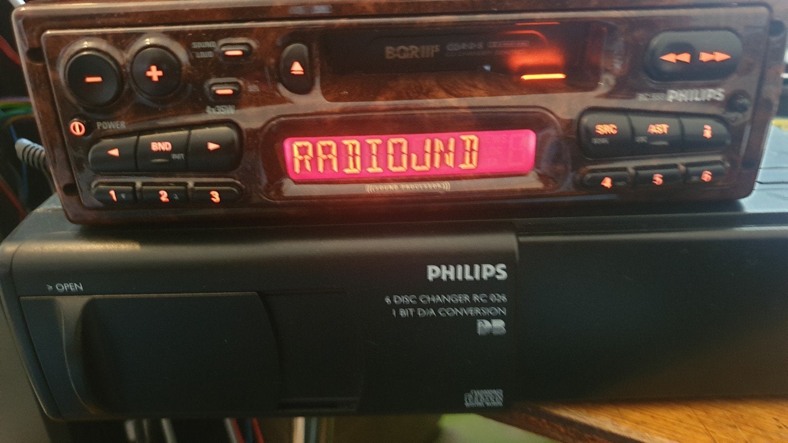 philips autoradio met cdc. wurzelholz, Ophalen of Verzenden