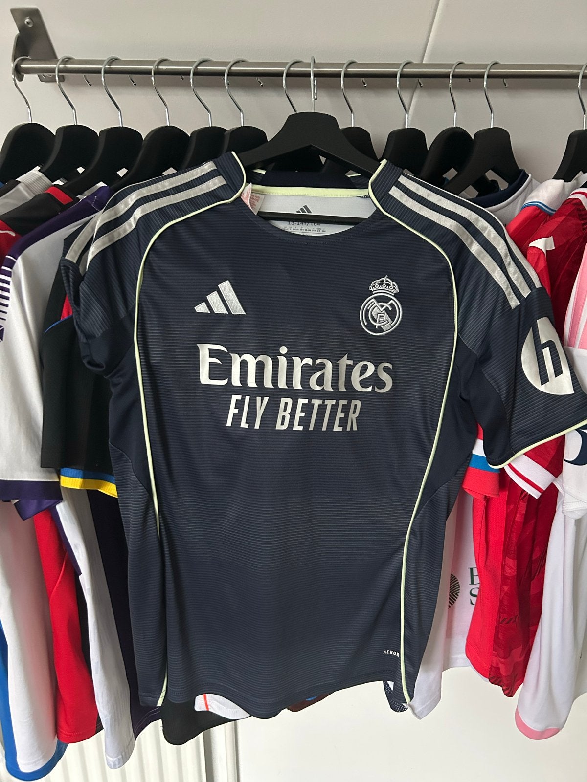 Real Madrid Uitshirt 2022/2023 - Maat 13-14Y/164, Blauw, Overige maten, Ophalen of Verzenden, Zo goed als nieuw