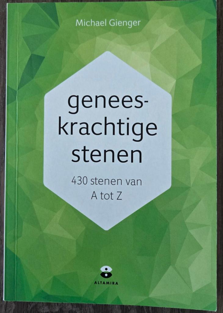 Geneeskrachtige stenen - Michael Gienger, Gelezen, Overige typen, Ophalen of Verzenden, Michael Gienger