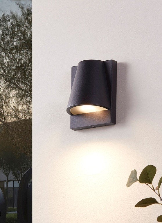 10x nieuwe QAZQA Femke buitenlamp zwart – 4x bewegingssensor, Licht-donker-sensor, Minder dan 50 watt, Wandlamp, Ophalen of Verzenden