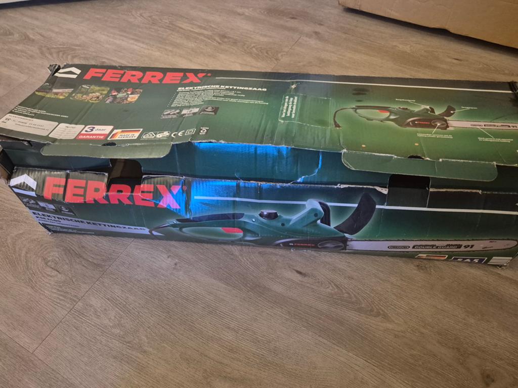 Ferrex Elektrische Kettingzaag KSE 2400 met olie, Ophalen, 1200 watt of meer, Kettingzaag, 30 tot 70 mm