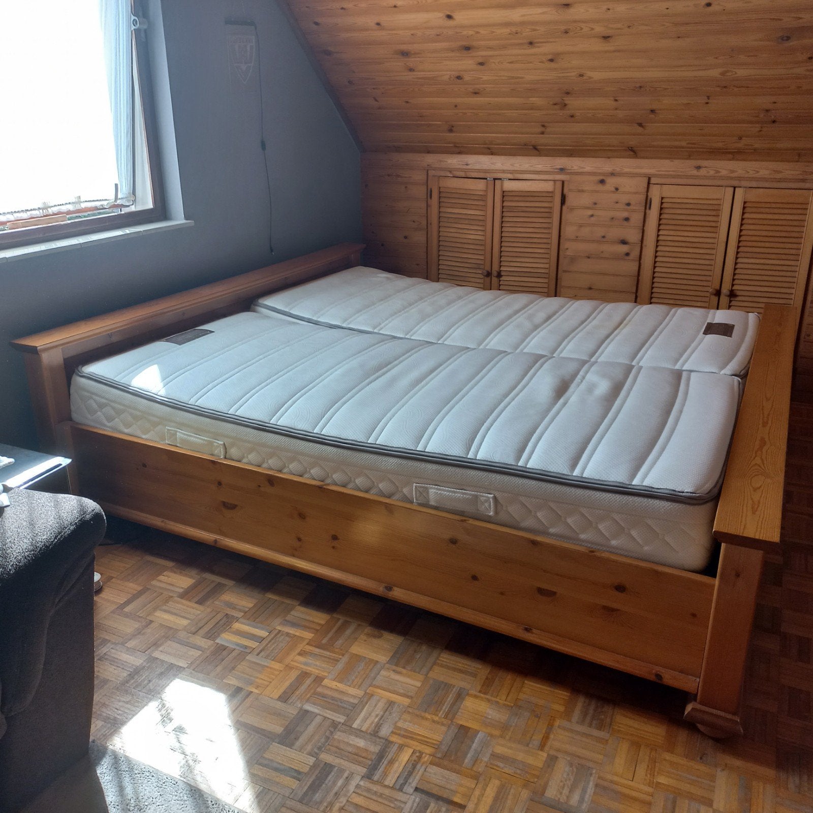 Eiken bed met elektrisch verstelbare lattenbodems, Ophalen, Tweepersoons, 180 cm, Hout