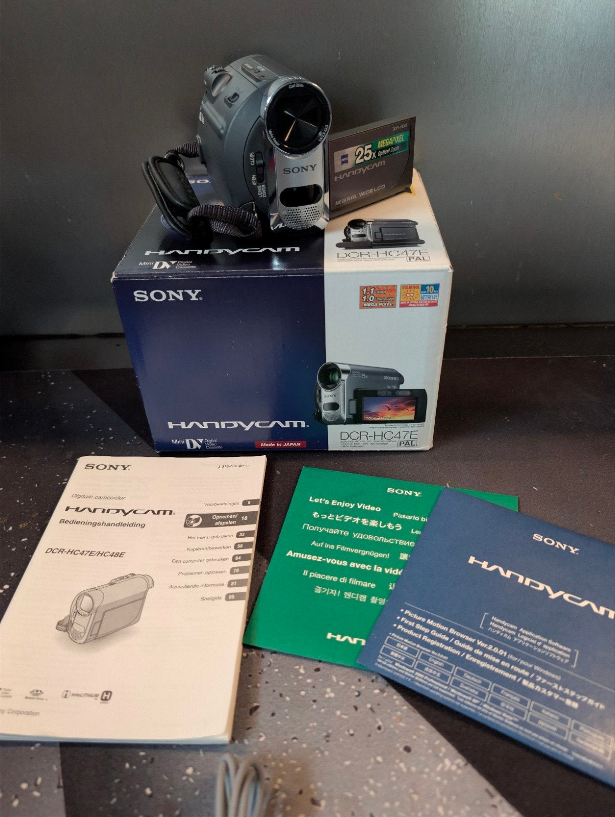 Sony DCR-HC47E MiniDV Handycam met 25x optische zoom, Ophalen of Verzenden
