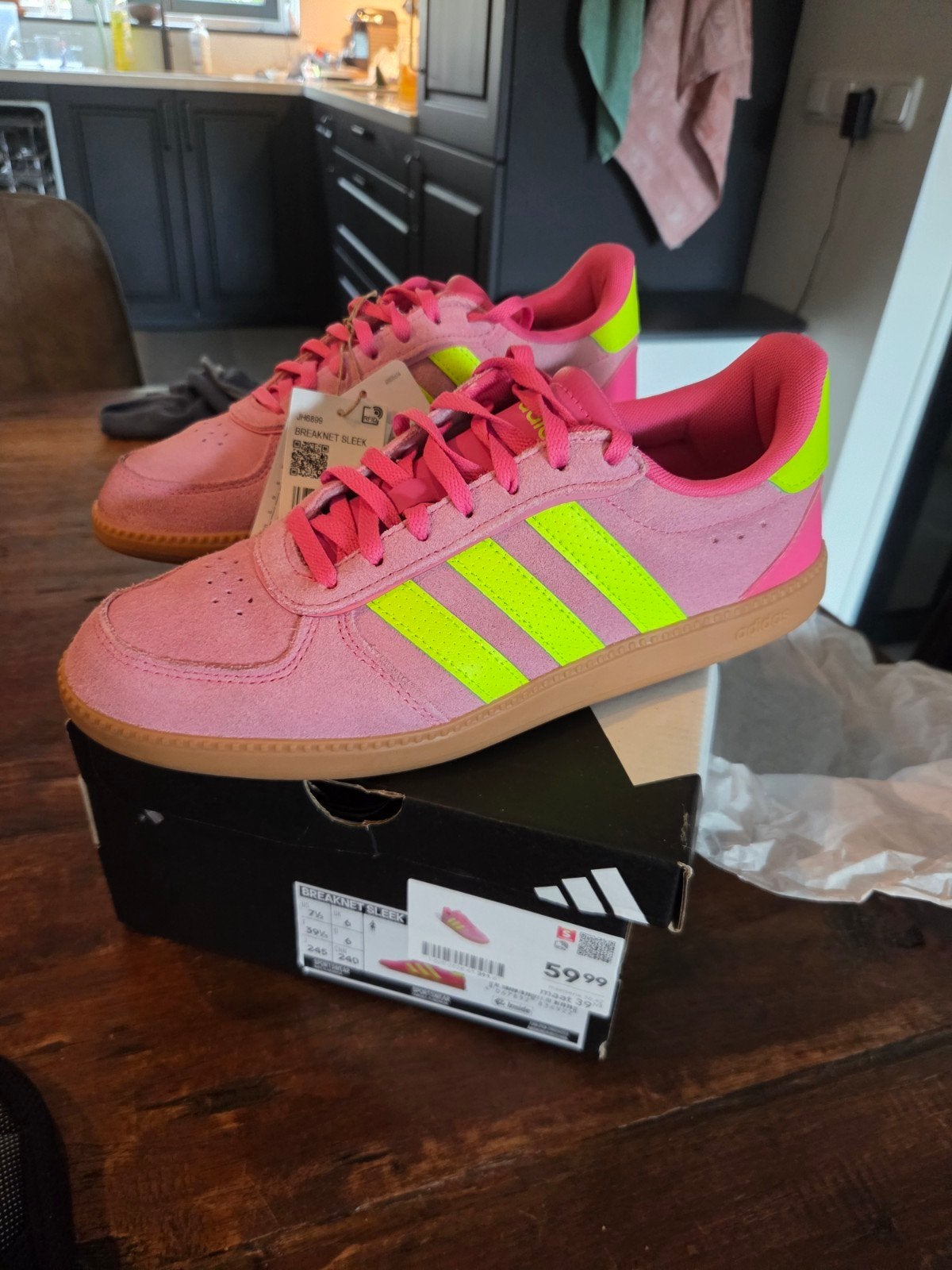 Nieuwe Adidas Breaknet Sleek sneakers - Roze met neon geel, Adidas, Nieuw, Ophalen of Verzenden, Sneakers of Gympen