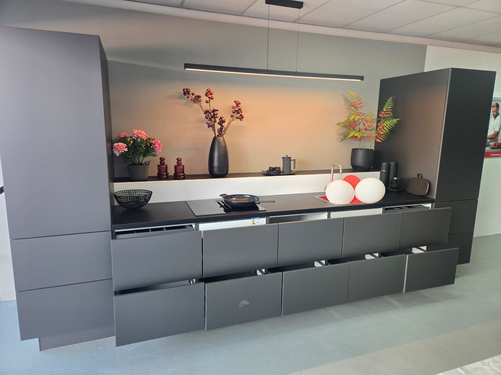 Moderne greeploze keuken met Siemens apparatuur, Ophalen, Overige materialen, Overige typen, Nieuw