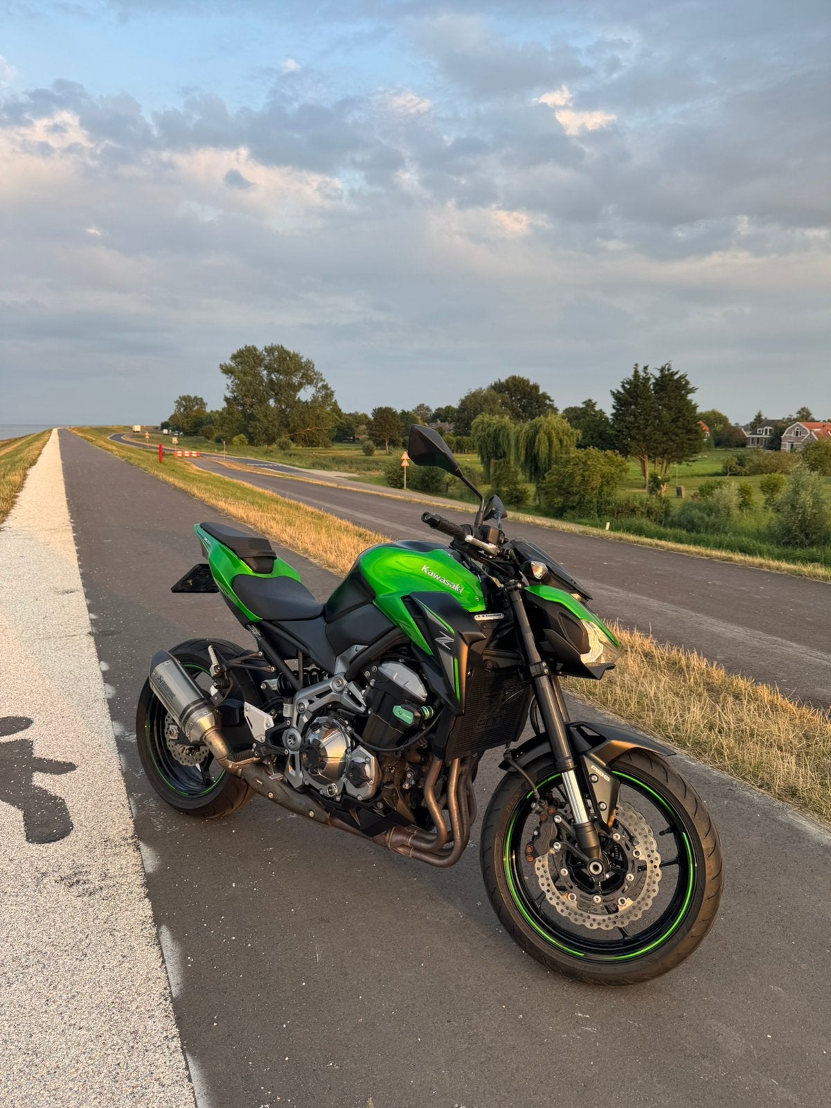 Kawasaki Z900 A2 / 35kw- Naked Bike met Akrapovic uitlaat, Ophalen