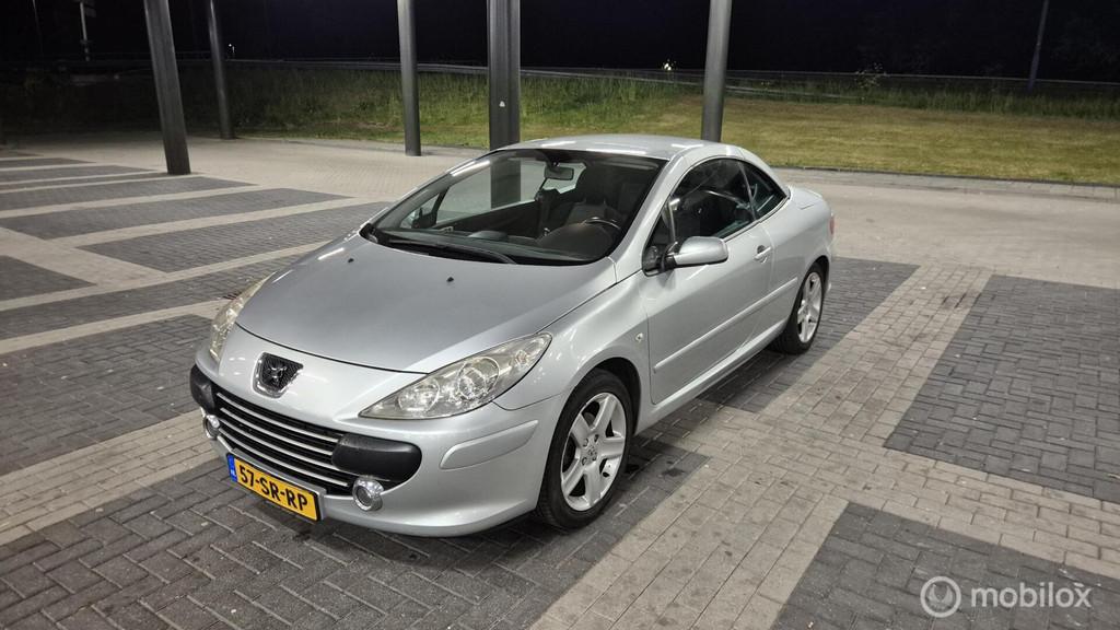Peugeot 307 CC 2.0-16V Automaat, Auto's, Gebruikt, 4 cilinders, Cabriolet, 4 stoelen