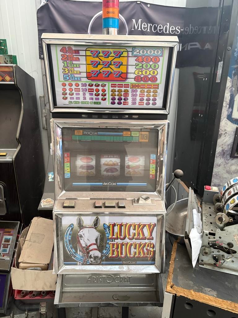 2 Gokkasten / Eenarmige Bandieten voor Mancave, Verzamelen, Automaten | Gokkasten en Fruitautomaten, Overige munten, Ophalen of Verzenden