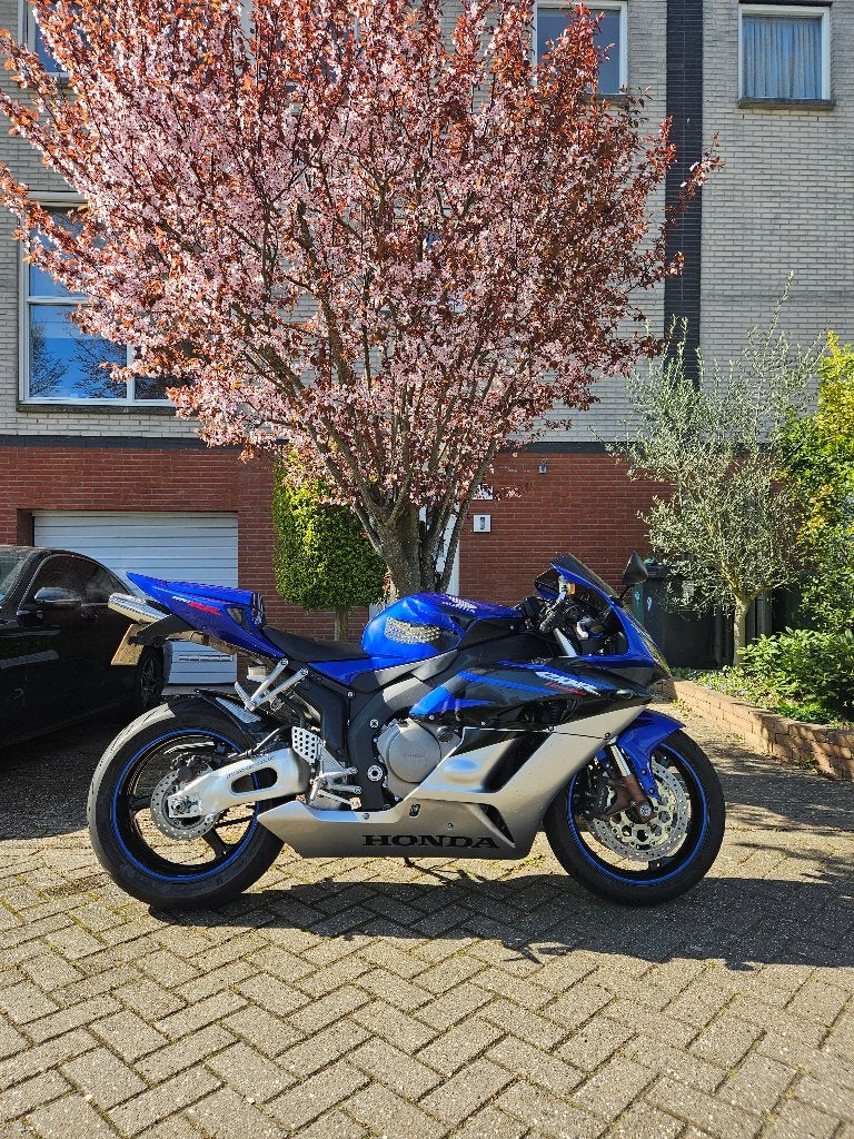 Honda CBR1000RR Fireblade (SC57) Lage km orginele NL motor, Motoren, Motoren | Honda, Particulier, Super Sport, meer dan 35 kW