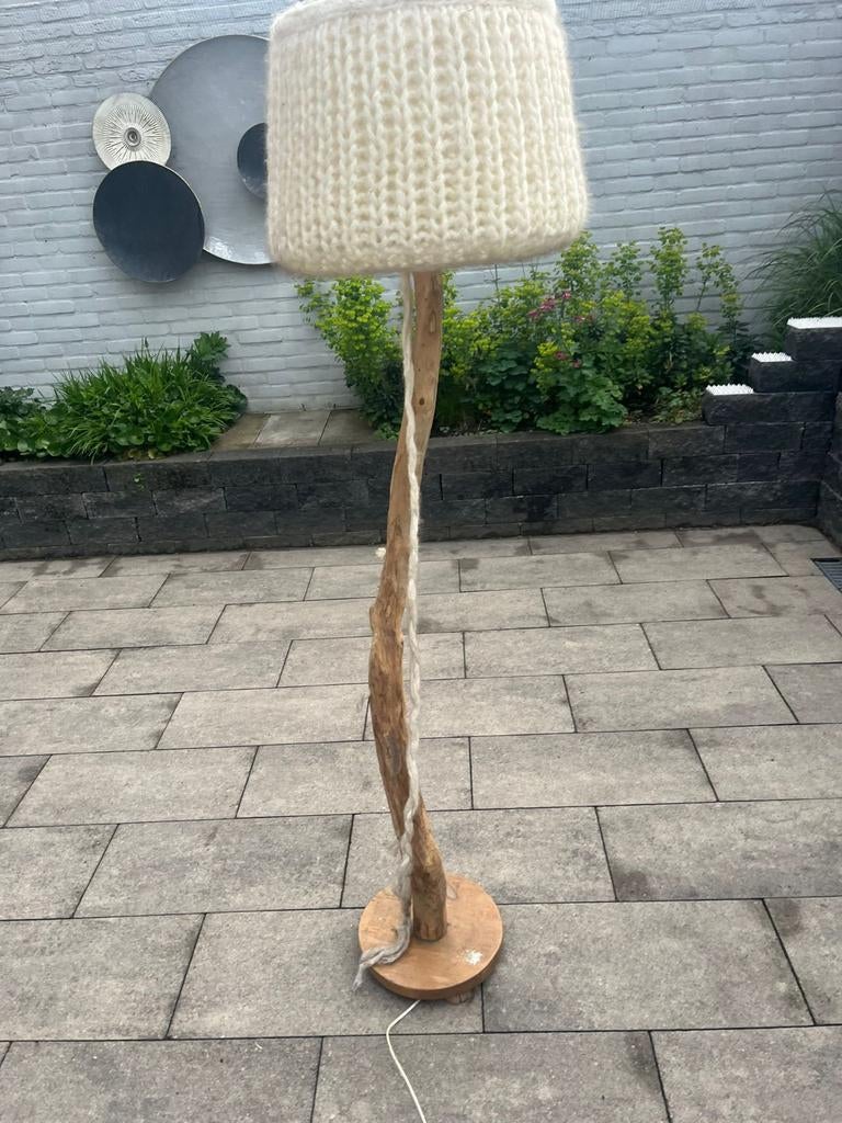 Unieke handgemaakte vloerlamp met gebreide kap, Ophalen, Rustiek, Landelijk, Bohemian, 100 tot 150 cm, Zo goed als nieuw