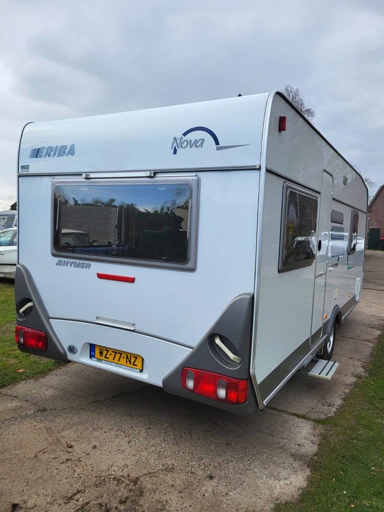 Eriba Nova Caravan - Comfortabel en Ruim inclusief mover, Caravans en Kamperen, Caravans, Rondzit, Particulier, Eriba, Tot en met 4