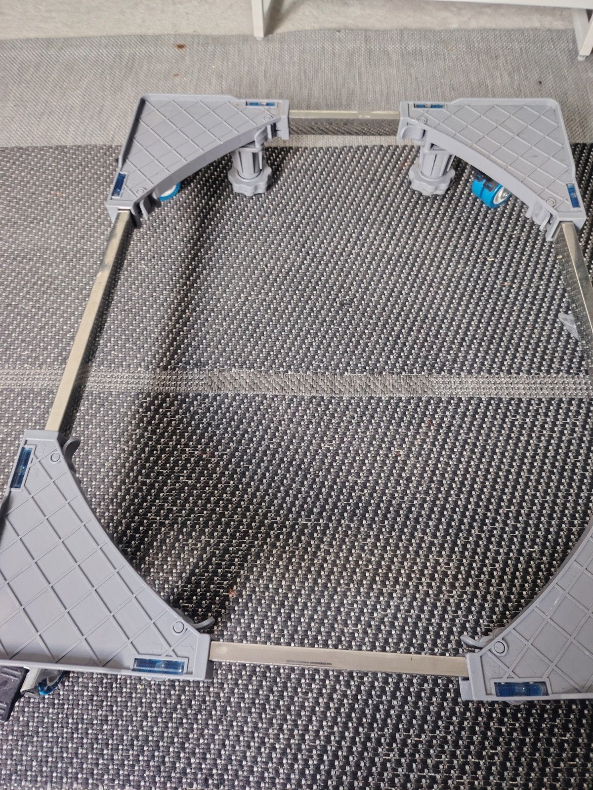 Verrijdbaar onderstel voor wasmachine/droger, Ophalen, Zo goed als nieuw