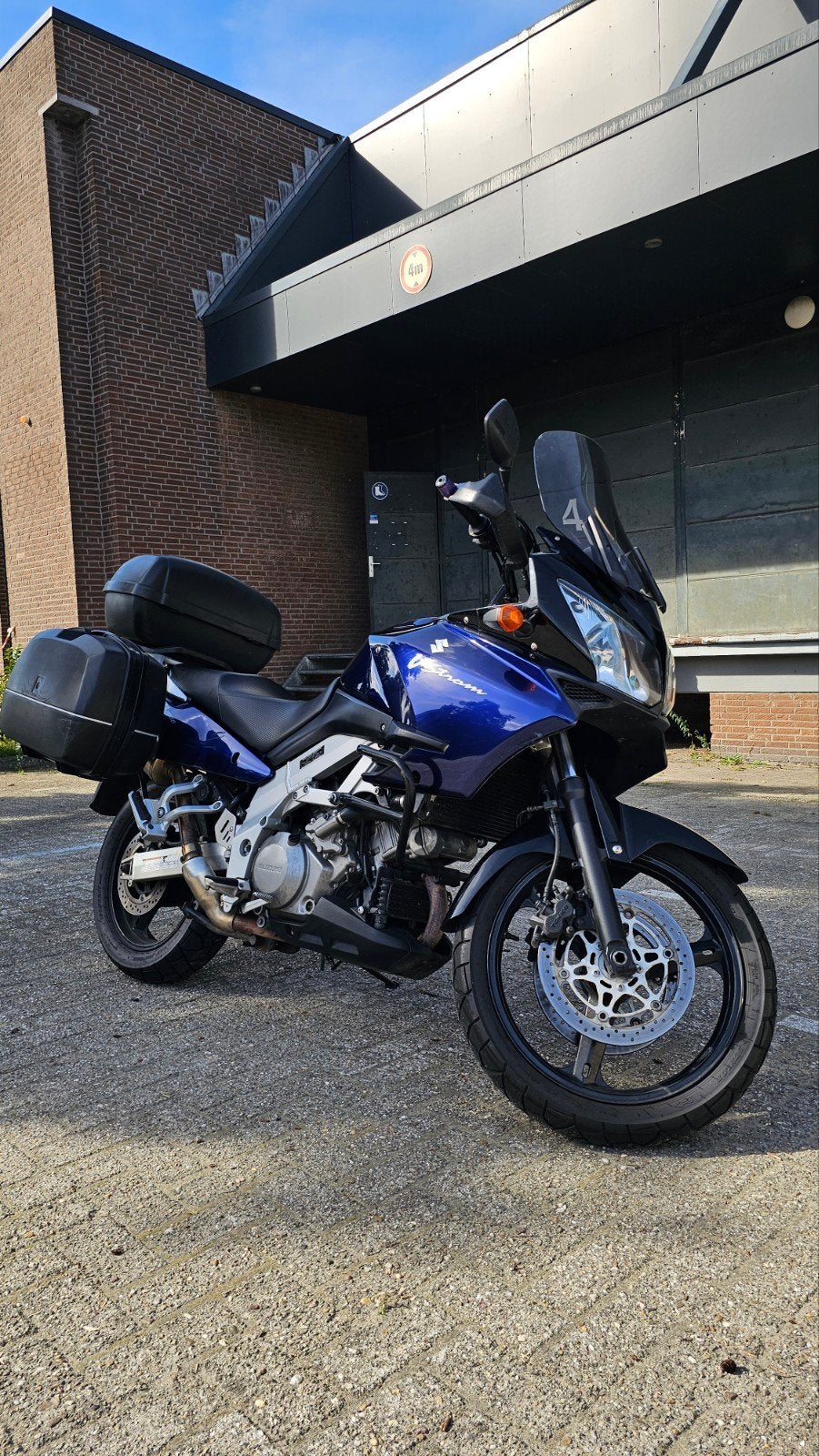 Suzuki DL1000 V-Strom - Goed onderhouden met koffer's, 2 cilinders, 996 cc, Gebruikt, Particulier
