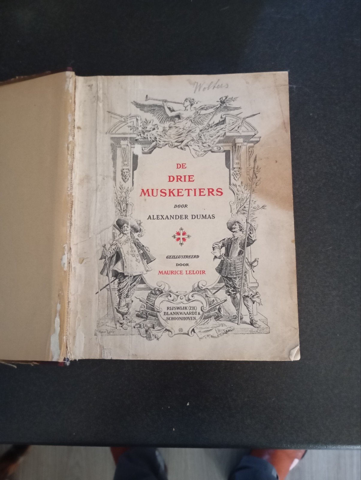 De Drie Musketiers - Alexander Dumas - Geïllustreerd, Boeken, Ophalen of Verzenden, Gelezen, Alexander Dumas, Nederland