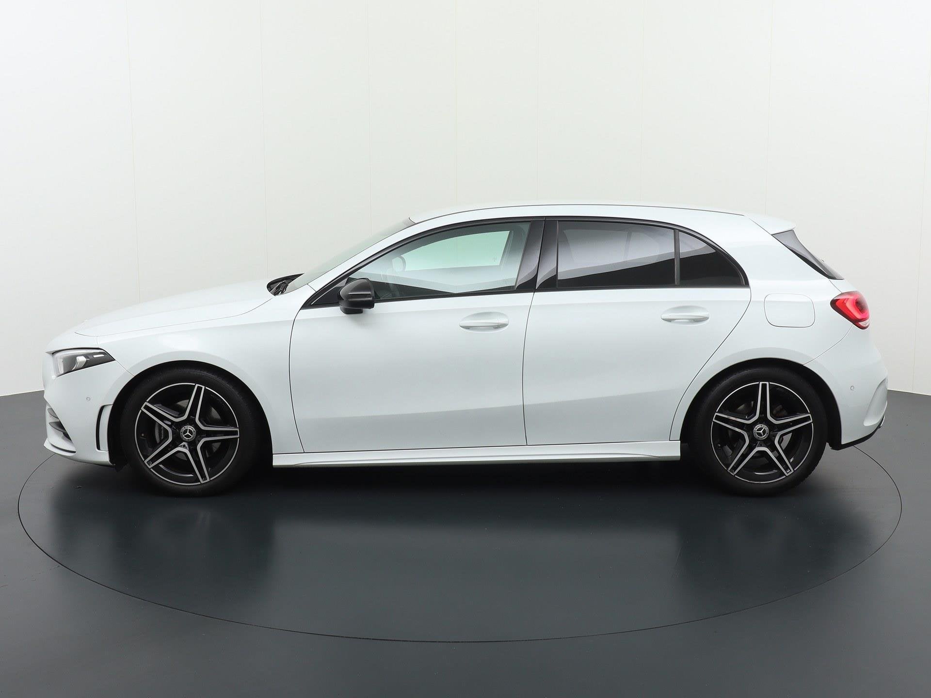 Mercedes-Benz A-Klasse A180 AMG, Auto's, 136 pk, Gebruikt, 4 cilinders, Wit