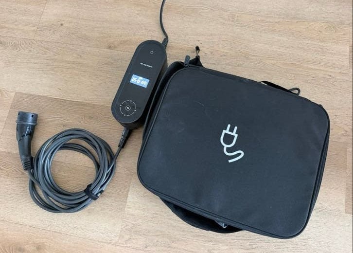 Audi e-tron oplader draagbare lader met tas, Ophalen, Zo goed als nieuw, Laadkabel