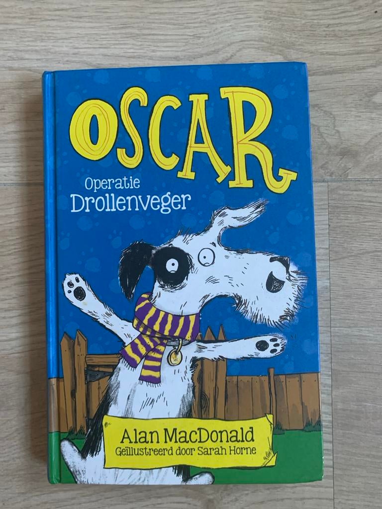 Oscar Operatie Drollenveger, Ophalen of Verzenden, Zo goed als nieuw, Fictie algemeen