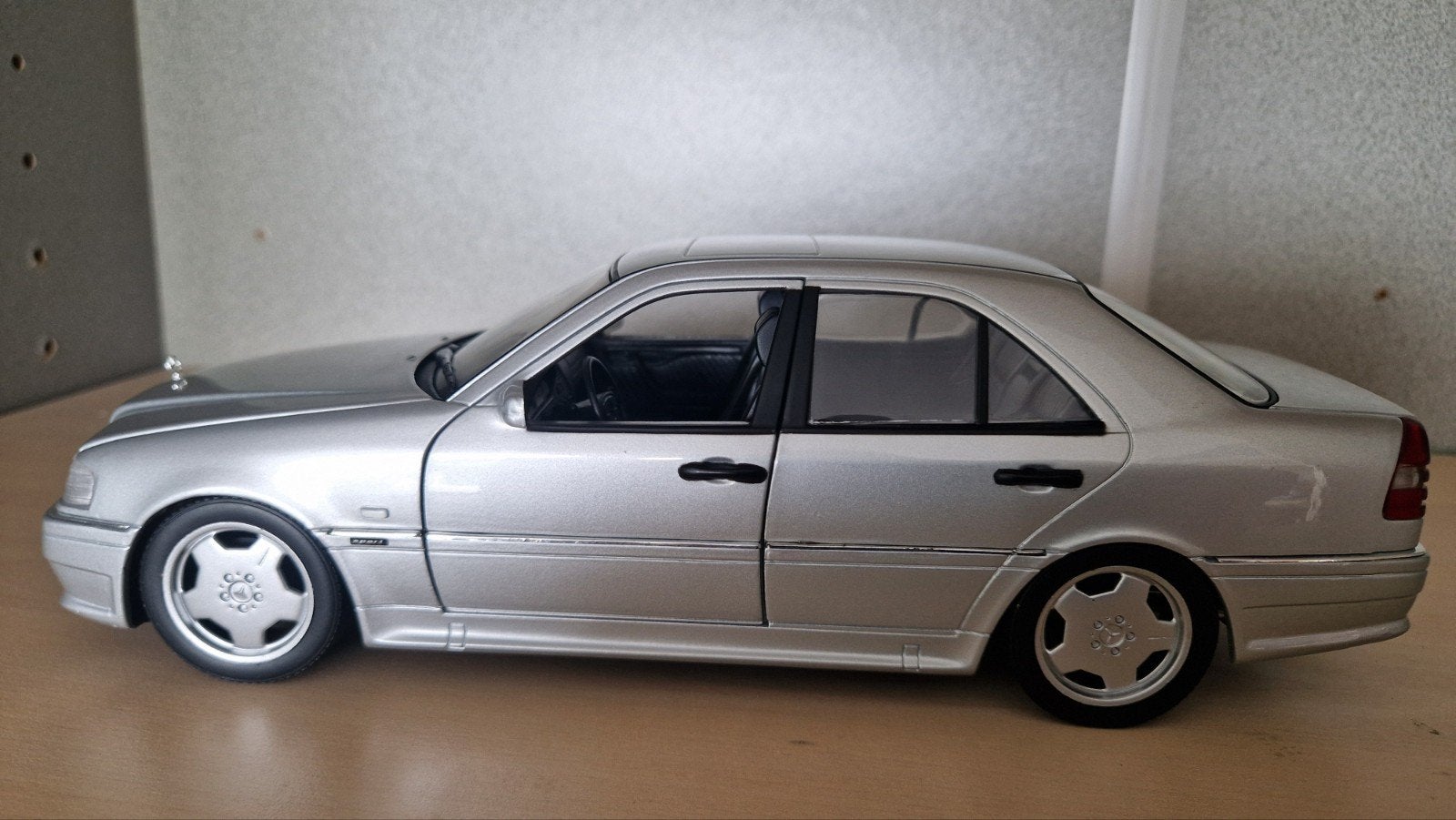 Mercedes-Benz C36 AMG W202 Modelauto 1:18, Hobby en Vrije tijd, Ophalen of Verzenden