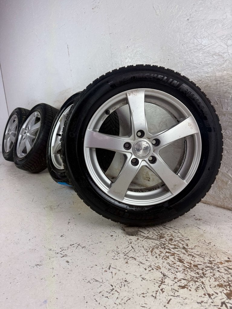 Volkswagen Golf Audi A3 Seat Leon velgen 16" 5x112 winter