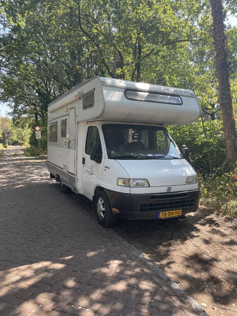 Dethleffs Fiat Ducato Gezinscamper (1997), Alkoof, Fiat, Particulier, Omvormer
