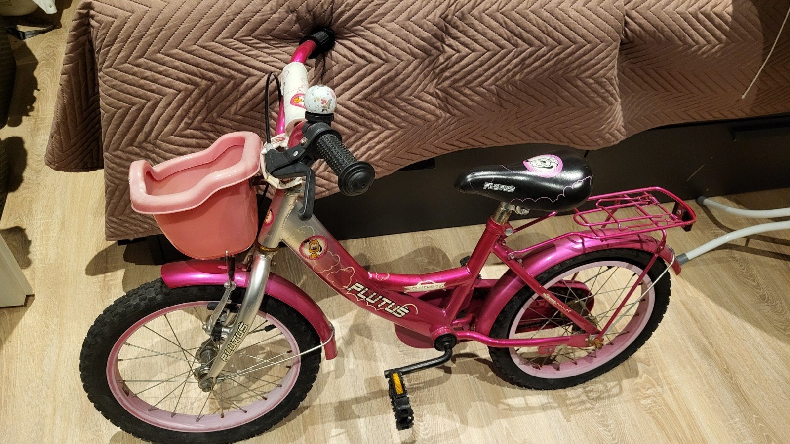 Roze kinderfiets Plutus 16 inch met mandje en bagagedrager, Fietsen en Brommers, Ophalen, Velgrem, Minder dan 16 inch, Plutus