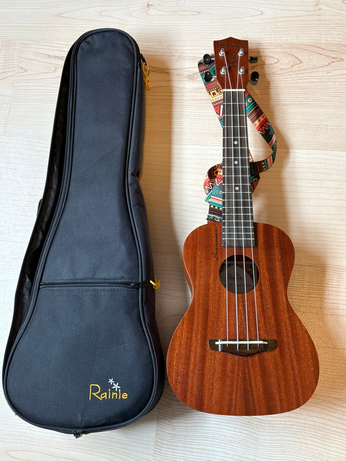 Rainie Handgemaakte Ukulele C-00 Serial Dreamer met hoes, Muziek en Instrumenten, Ophalen of Verzenden, Zo goed als nieuw, Ukelele